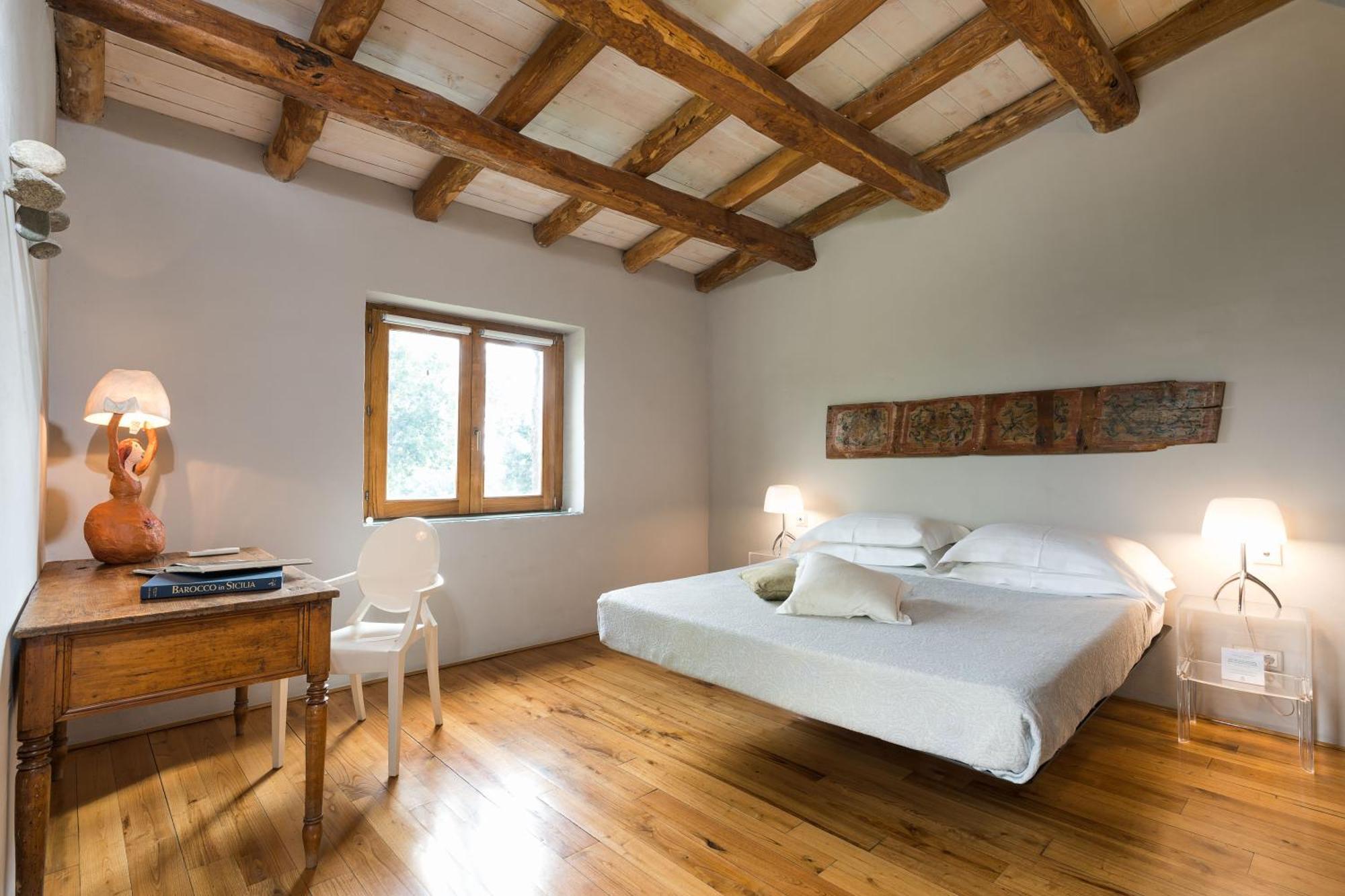 Отель Monaci Delle Terre Nere Цафферана-Этнея Экстерьер фото
