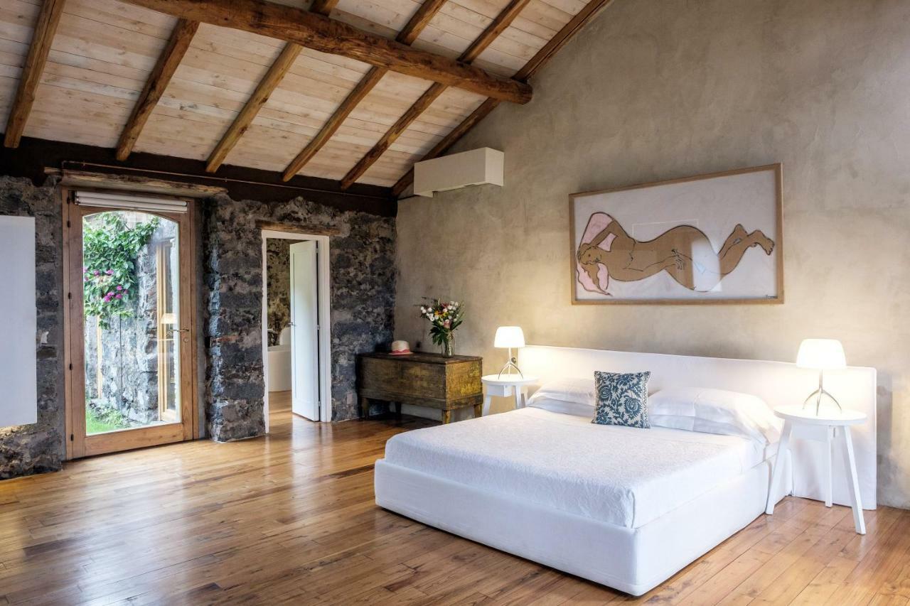 Отель Monaci Delle Terre Nere Цафферана-Этнея Экстерьер фото