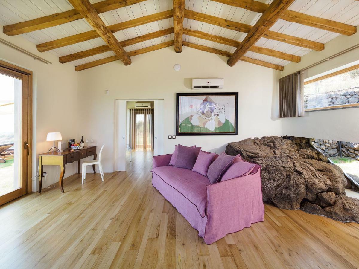 Отель Monaci Delle Terre Nere Цафферана-Этнея Экстерьер фото